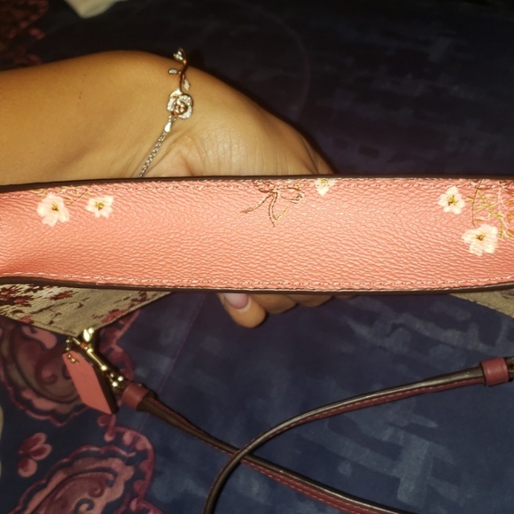 A brand new coach cross body wallet - Picture 5 of 5